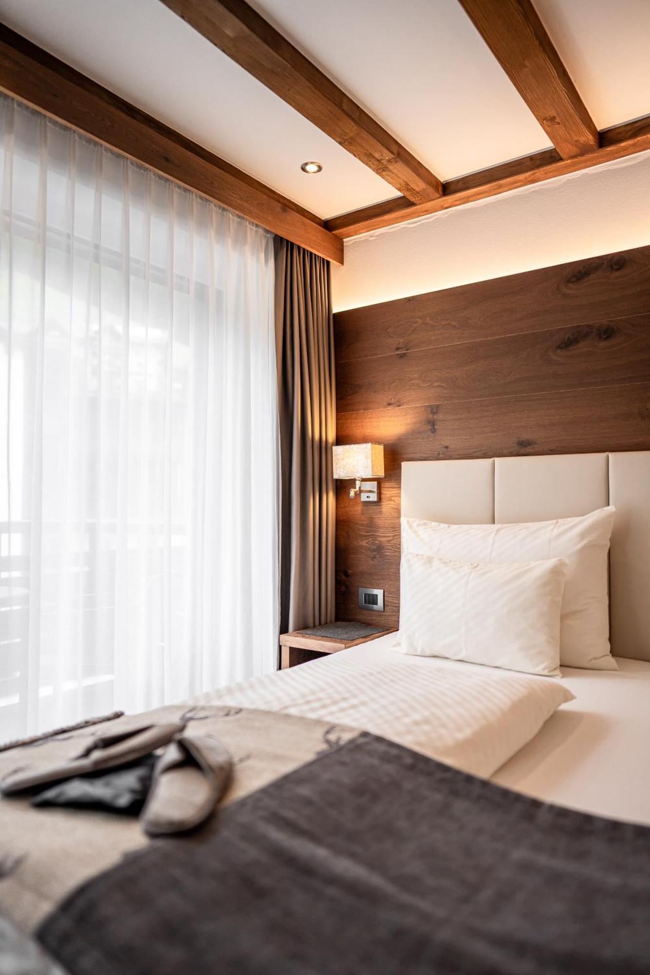 Arya Alpine Hotel